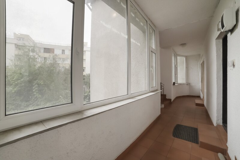 Vitan Spatiu comercial/ Spatiu birouri Ion Mortun