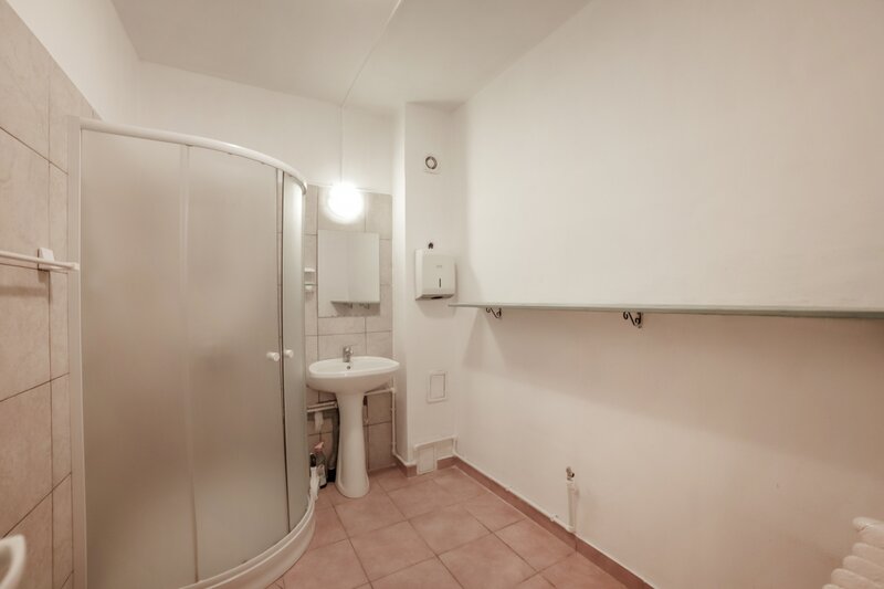 Vitan Spatiu comercial/ Spatiu birouri Ion Mortun